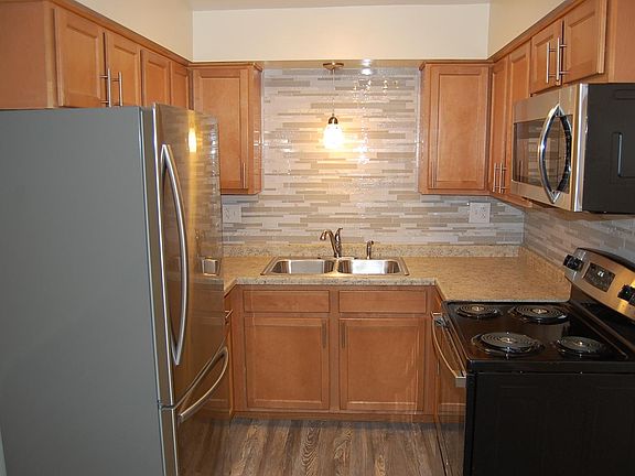 2nd image of 7232 Randolph St #308