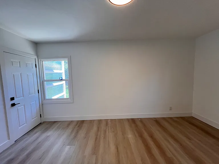 137 Sylvan Ave — Photo 20