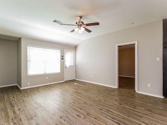 3rd image of 816 Lightning Bug Ln