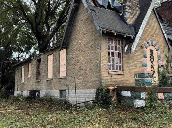 3827 Cook Ave, Saint Louis, MO 63113