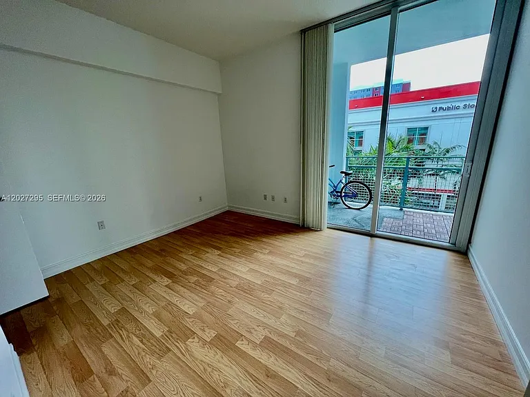 350 NE 24th St #408 — Photo 3