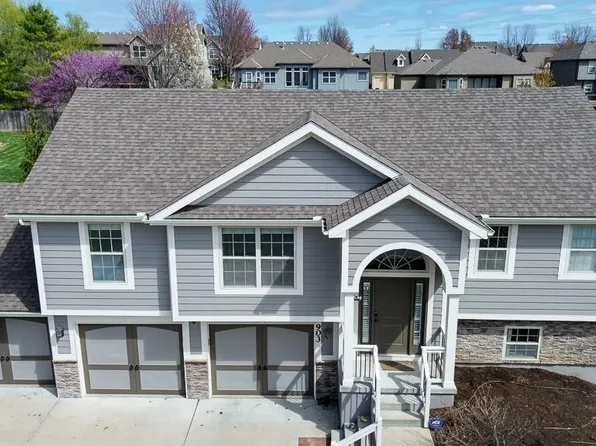 903 Chisam Rd, Kearney, MO 64060