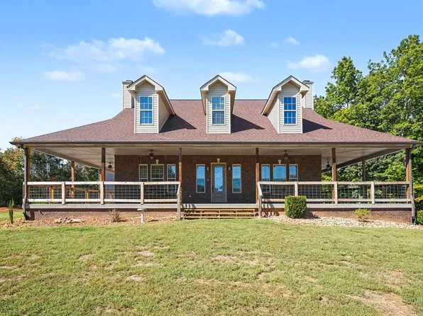 168 Camaro Dr, Chapmansboro, TN 37035