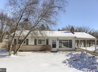 1111 Fairmont Dr, Harrisburg, PA 17112