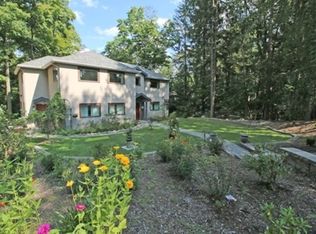 20 Sherwood Rd, Upper Saddle River, NJ 07458