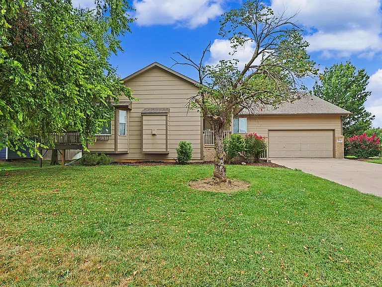 2316 N Shefford Cir — Photo 3