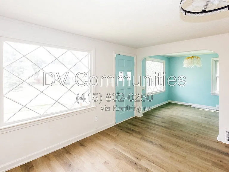 18412 Waterbury Ave — Photo 5