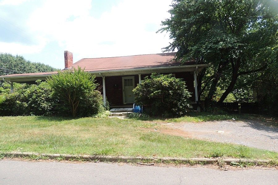 2nd image of 716 Spruce St