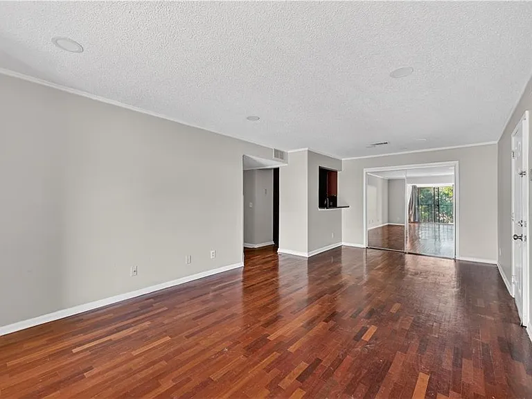 2657 Lenox Rd #H110 — Photo 5