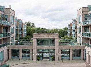 35 Boardwalk Dr #222, Toronto, ON M4L3Y8