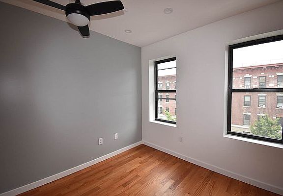5th image of 67 Lewis Ave #3