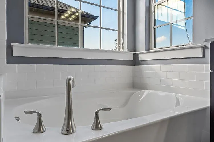 4004 Willow Green Pl — Photo 35