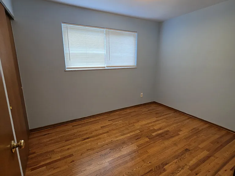 10531 Hobday Ave — Photo 6