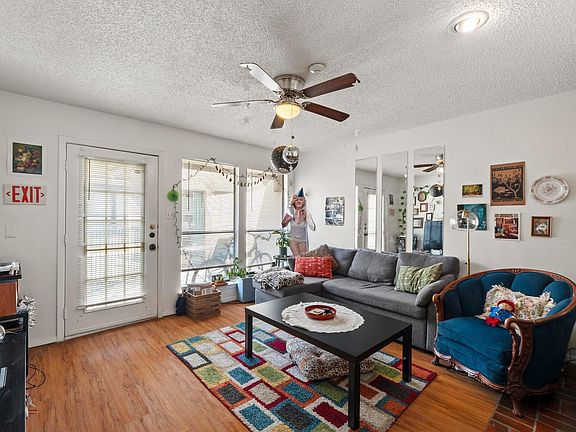 5th image of 2110 Rio Grande St APT 303