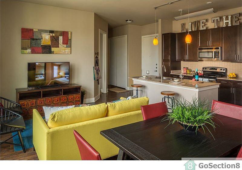 1st image of 301 E Cevallos #3