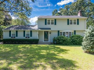 567 Maple Rd, Longmeadow, MA 01106