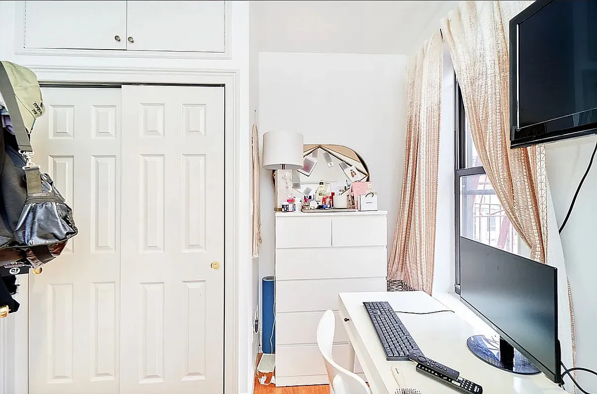 172 Mulberry Street — Photo 3