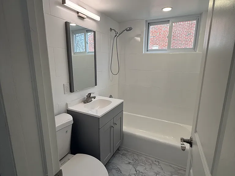 142 Joliet St SW #A — Photo 10
