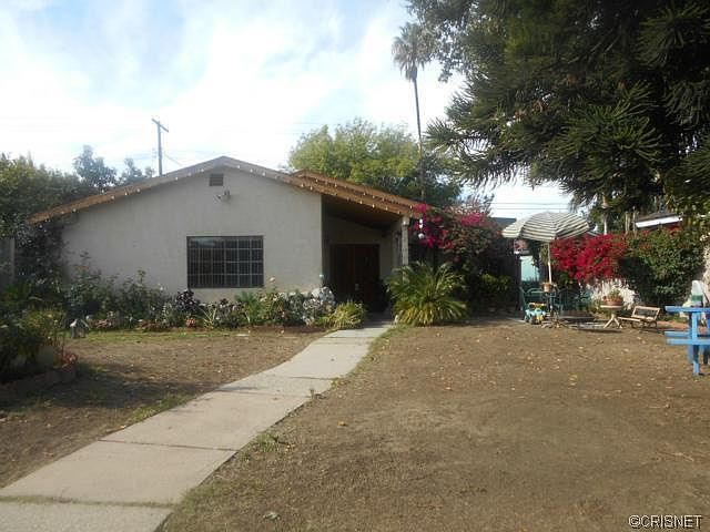 1st image of 9755 Woodley Ave