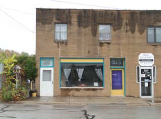 111 W 2nd St, Bonner Springs, KS 66012