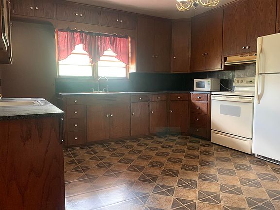 5th image of S11233 Hazelnut Rd
