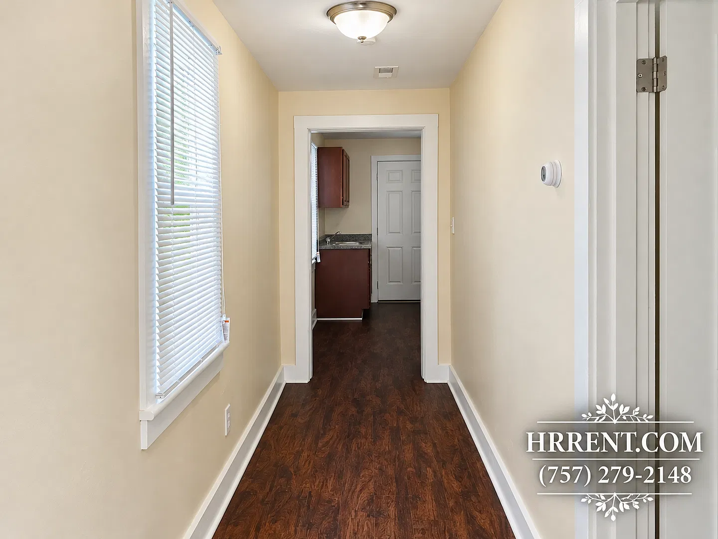 Adorable Renovated 1 Bedroom 1 Bathroom Home located in Newport News VA! — Photo 4