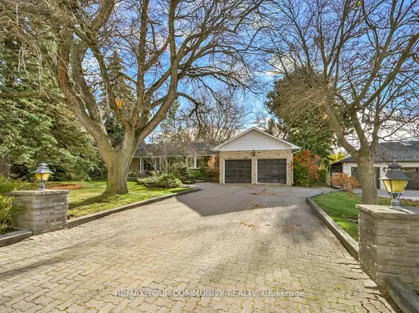 23 Denham Dr, Richmond Hill, ON L4C 6H6