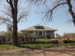 405 Beaver St, Wibaux, MT 59353