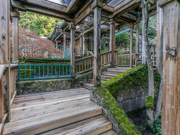 19 Spring Rd — Photo 3