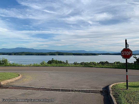 3rd image of LOT 12 Pinnacle Dr