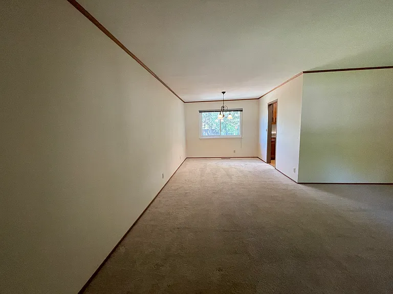 4935 Massachusetts Dr — Photo 12