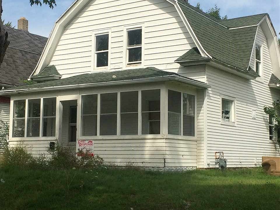 2nd image of 219 E Donald St