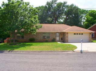 105 Homestead, Kerrville, TX 78028