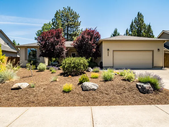 800 SE Shadowood Dr, Bend, OR 97702
