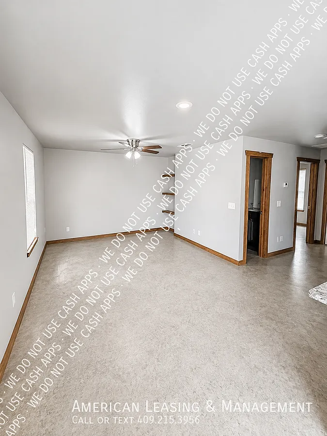 ** Move In Ready ** — Photo 3
