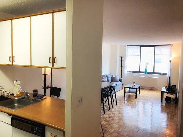 1st image of 225 E 95th St APT 2E