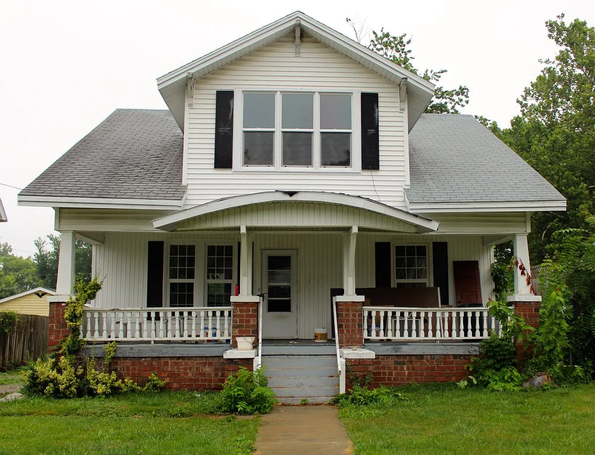 1115 Jefferson Ave photo 1