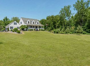 66 Colwell Rd, Smithfield, RI 02828