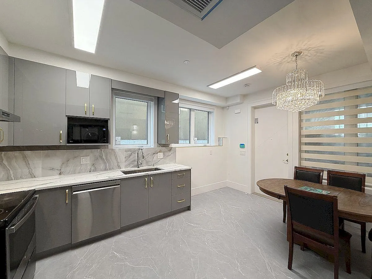 2 bed, 750 sqft, $2,000 — Photo 4