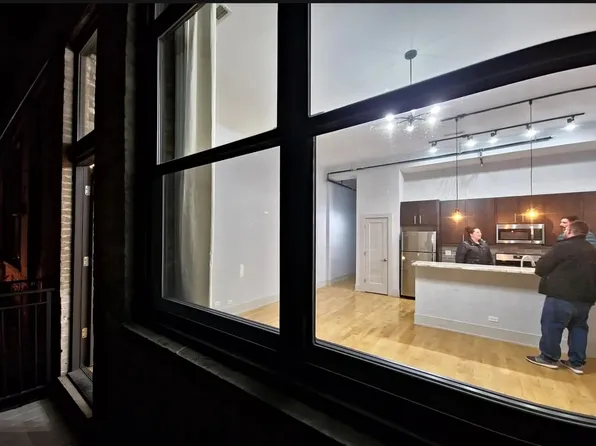 (undisclosed Address), Chicago, IL 60608