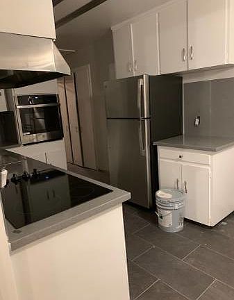 3rd image of 635 1/2 San Benito Ave