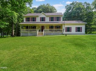 137 E Mulberry Dr, Milford, PA 18337
