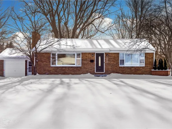 8385 Vernon Cir, Williamsville, NY 14221