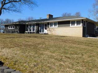 6 Hillcrest Dr, Victor, NY 14564