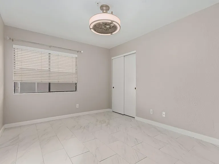 9138 E Davenport Dr — Photo 15
