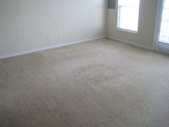 3rd image of 5014 Glen Canyon Dr.