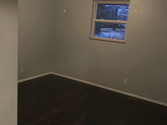 3rd image of 2573 Lynch Ave
