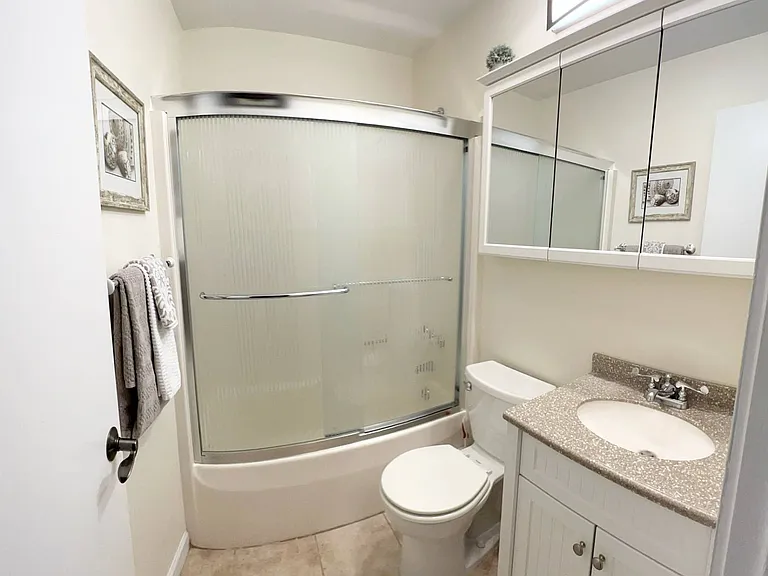 3 Strathmore Ct — Photo 17
