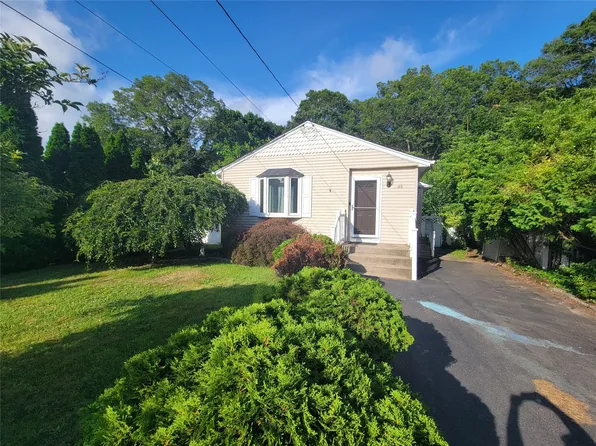 48 Forrest Avenue, Shirley, NY 11967