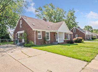 23772 Brittany Ave, Eastpointe, MI 48021